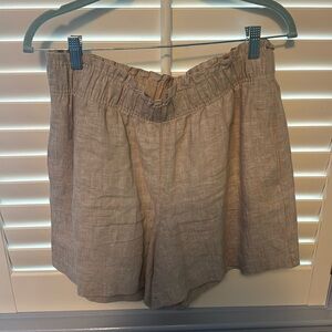 Women’s quince tan linen shorts